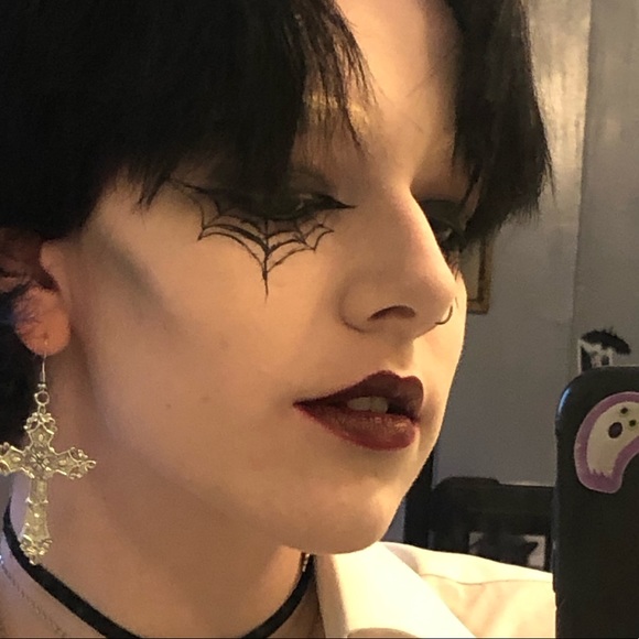 Meet your Posher, Andrew - Picture 1 of 1